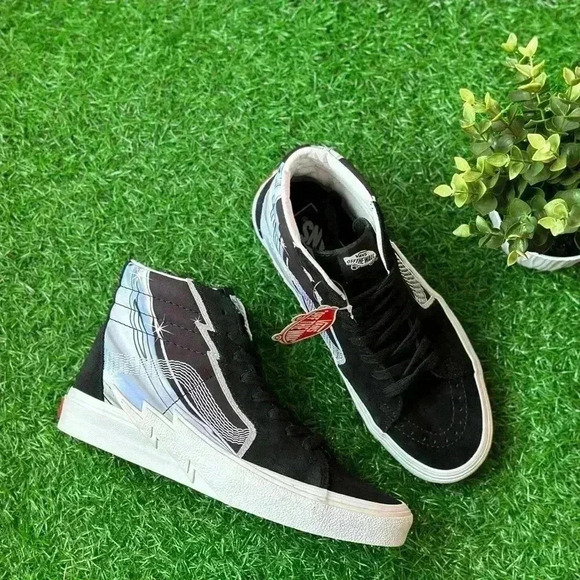 NEW🌟Vans Sk8 Hi Bolt Chrome Flash Black - Picture 6 of 6